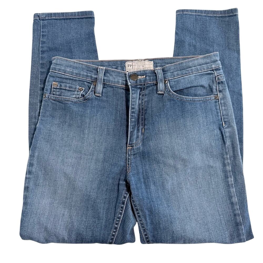 Free People Women’s Cropped Jeans | Size 28 | Zipper Fly | Medium Wash Denim